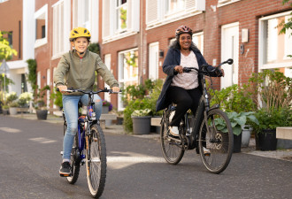 Twee fietsers ter illustratie
